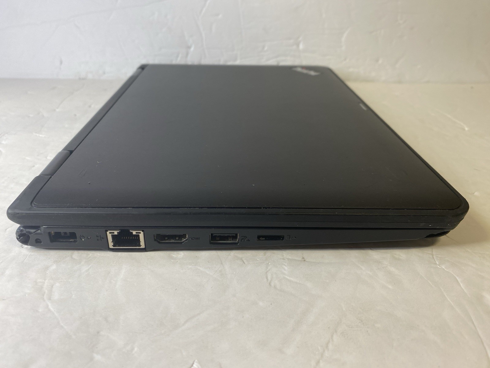 Lenovo ThinkPad Yoga 11e 11.6in 2 in 1 flip TouchScreen Windows 10