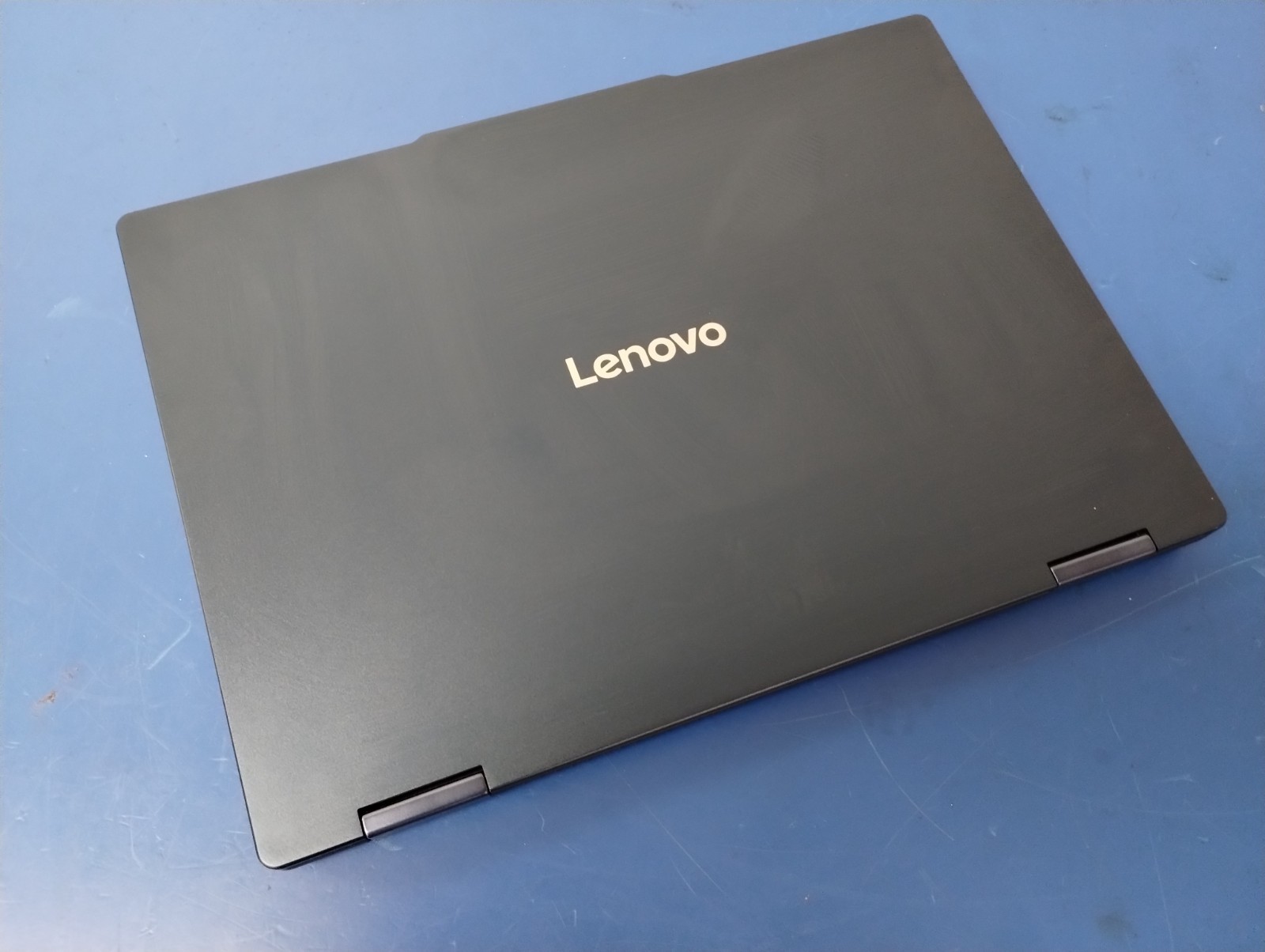 Lenovo IdeaPad 5 2-in-1 14AKP10, AMD Ryzen AI 7 350, 16 GB RAM, 1 TB NVMe SSD