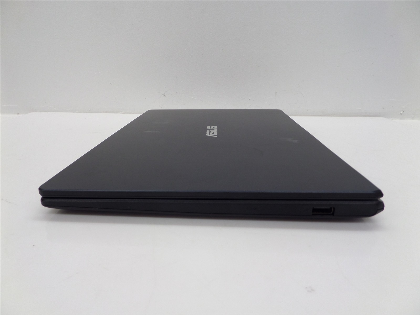 Asus E410M 14″ Notebook PC w/ N4020 1.1GHz CPU 4GB RAM 64GB eMMC – Batt. Issue