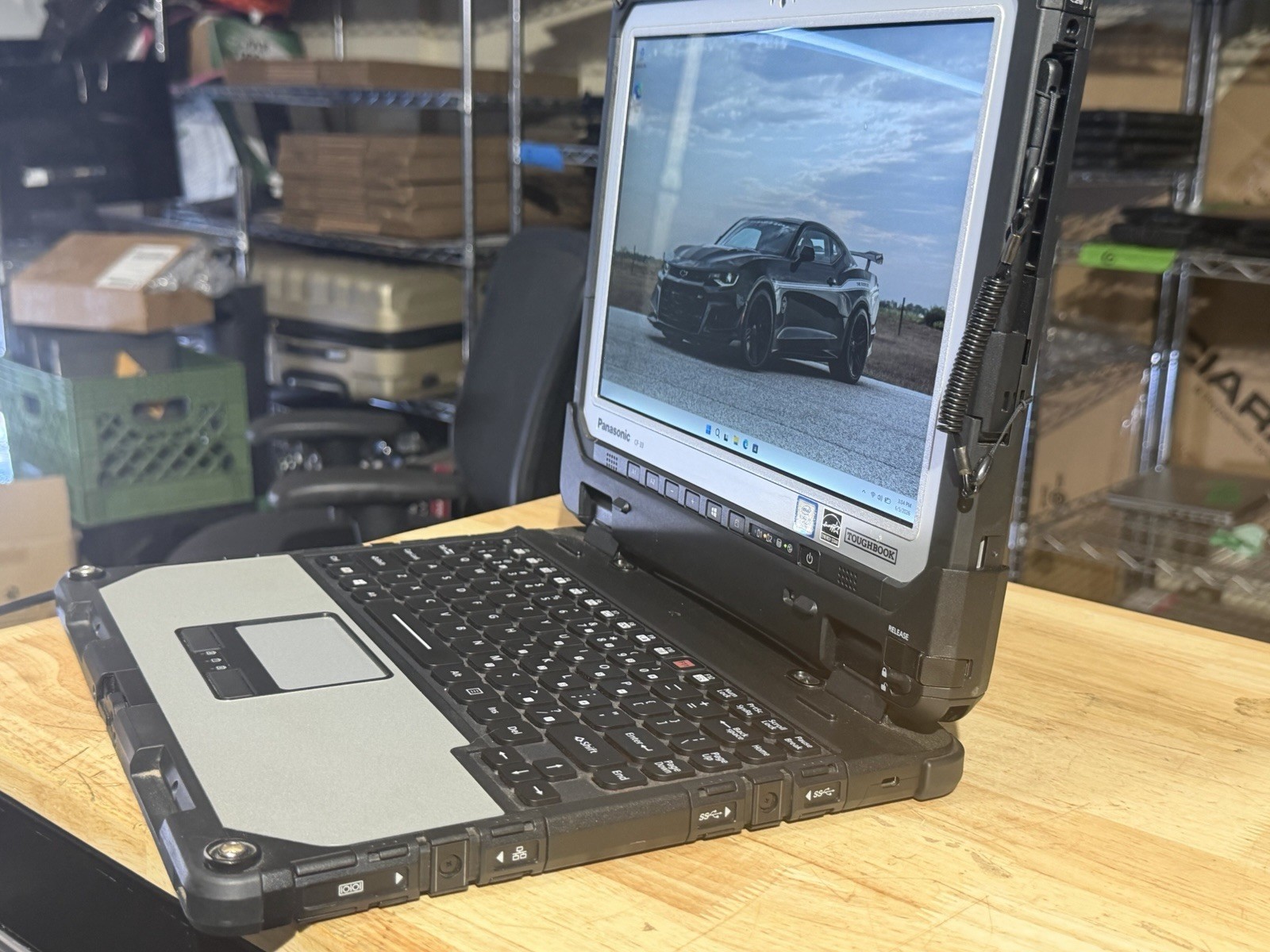 Panasonic ToughBook CF-33 i5-6300U 8GB Ram 256 SSD Win11 Pro. Touchscreen