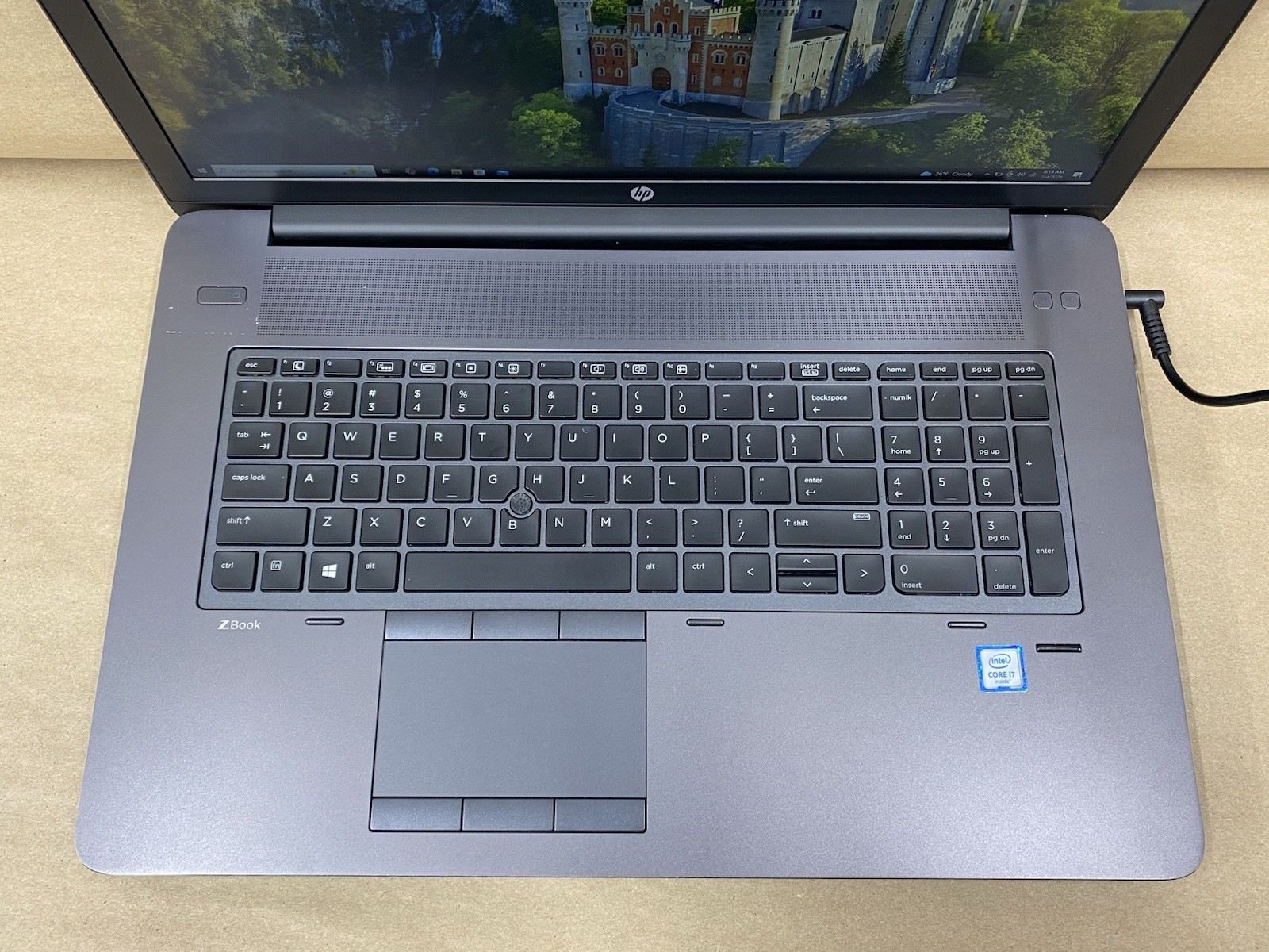HP Zbook 17 G3 – 17″ 1920×1080 – i7-6700HQ – 8GB – 256GB SSD – Win 10 Pro READ