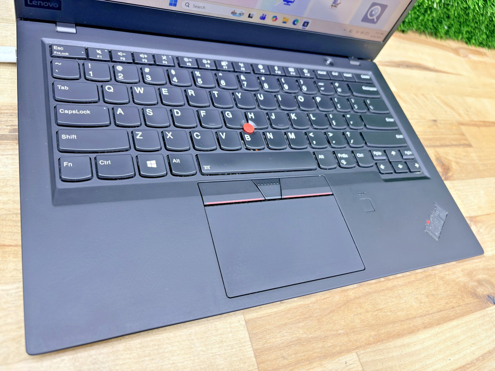 Lenovo ThinkPad x1 Carbon Gen 6 Core i7-8th Gen 1.90GHz 16GB RAM 256GB SSD W11P*