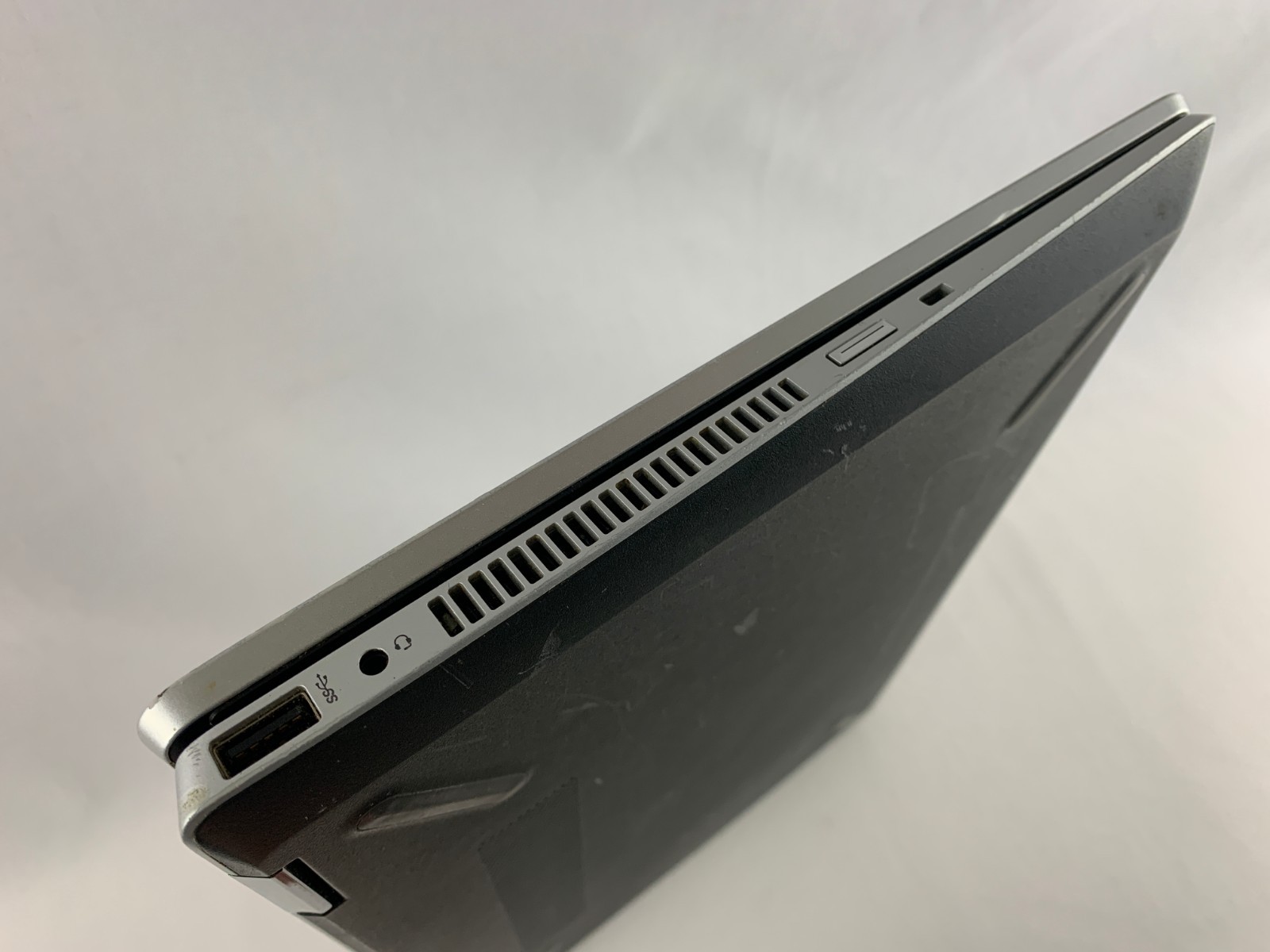 HP 14m-dh1001dx, Intel Core i3-10110U 2.1GHz For Parts/ Repairs, Cracked Screen