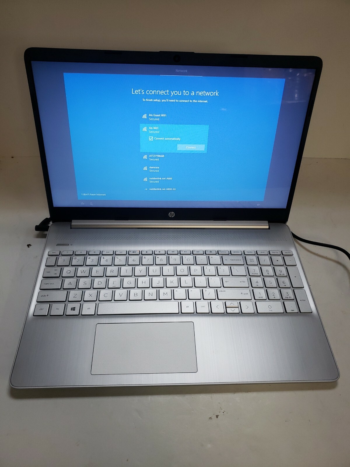 HP 15-ef1001ds 15.6″ Laptop AMD Athlon Gold 3150U (2.40 GHz) 8 GB Memory