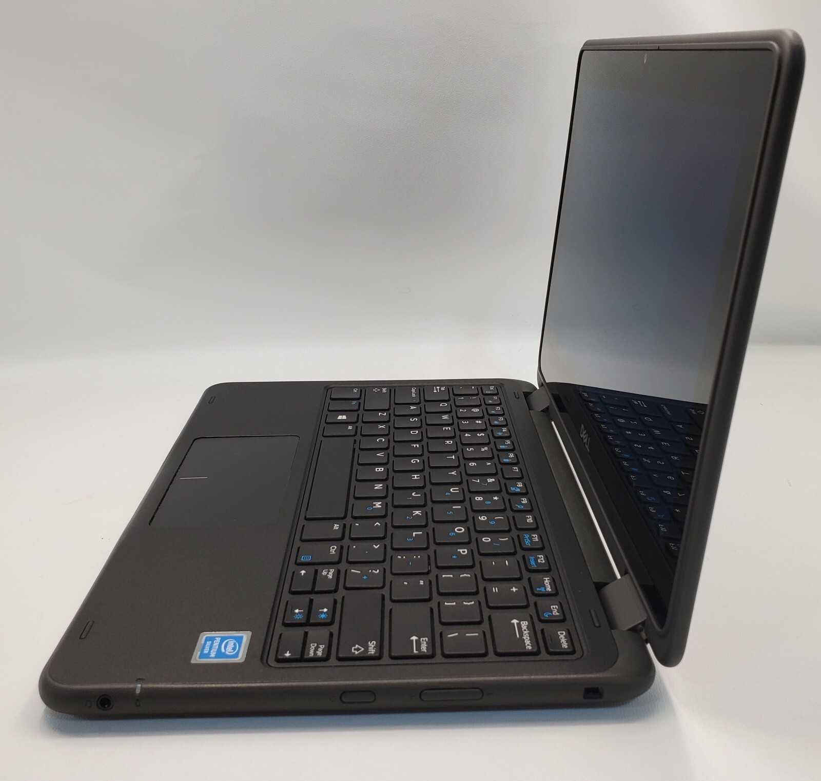 Lot of 5 Dell Latitude 3190 2-in-1 Pentium Silver 1.1GHz 11″ 4GB RAM 128GB SSD