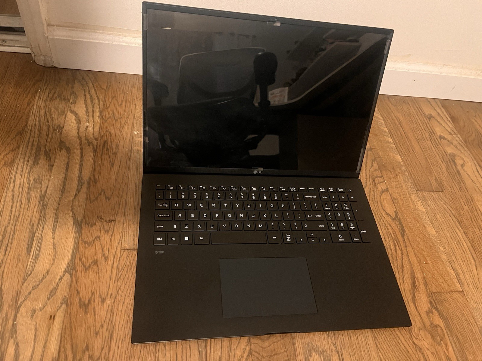LG gram 17 Ultra-Slim Laptop, Intel i7-1195G7, 16GB/1TB SSD, Black