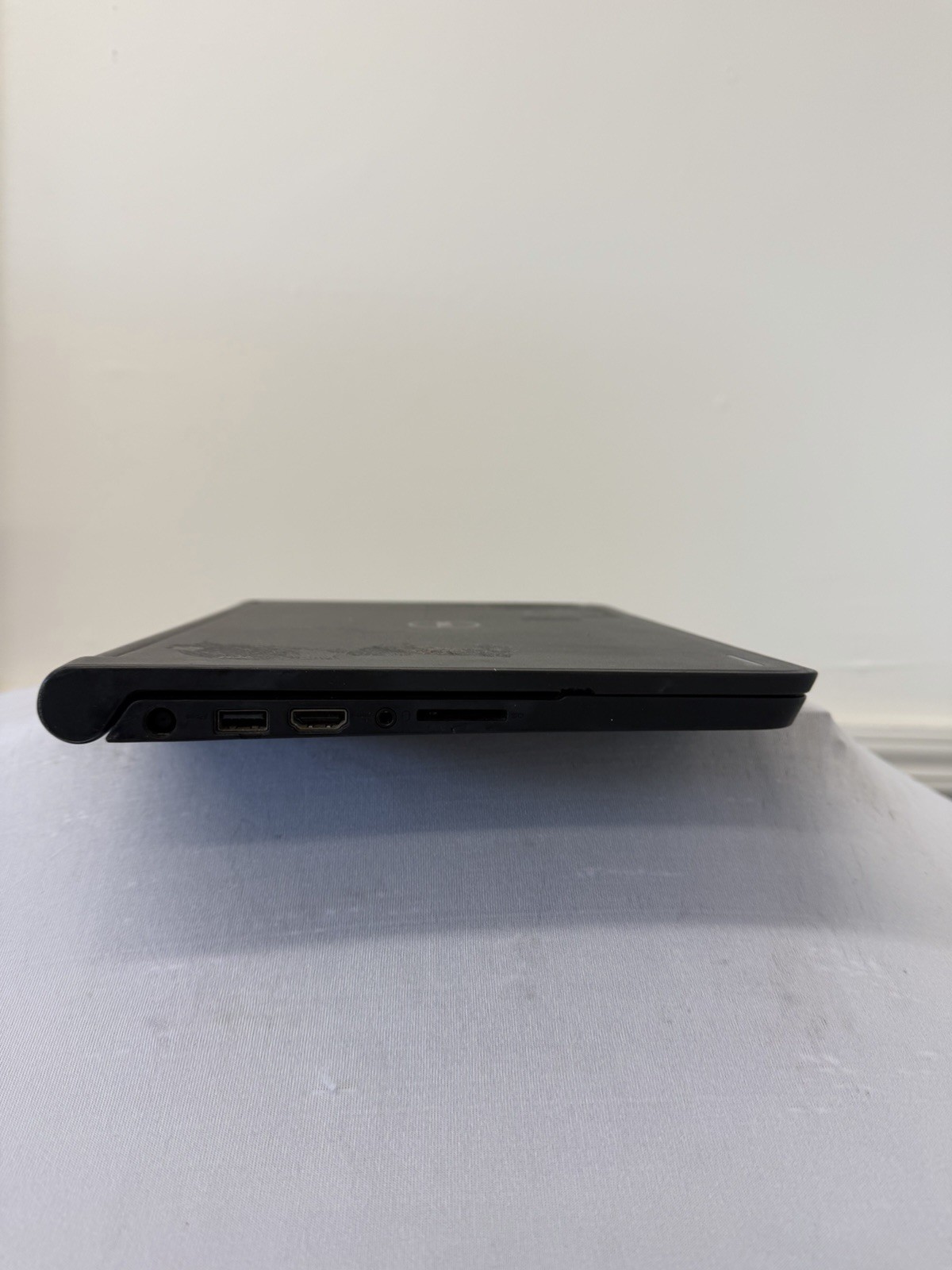 Dell Chromebook 11-P23T Laptop – Intel Celeron N2840 – RAM 4GB – Read Des