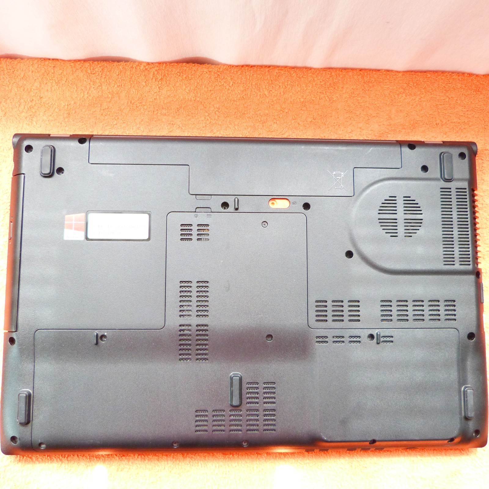 Acer V3 771 POWER 17 inch HDP l 16GB RAM NEW l 1TB HDD SSD Windows 11 USB3 HDMI