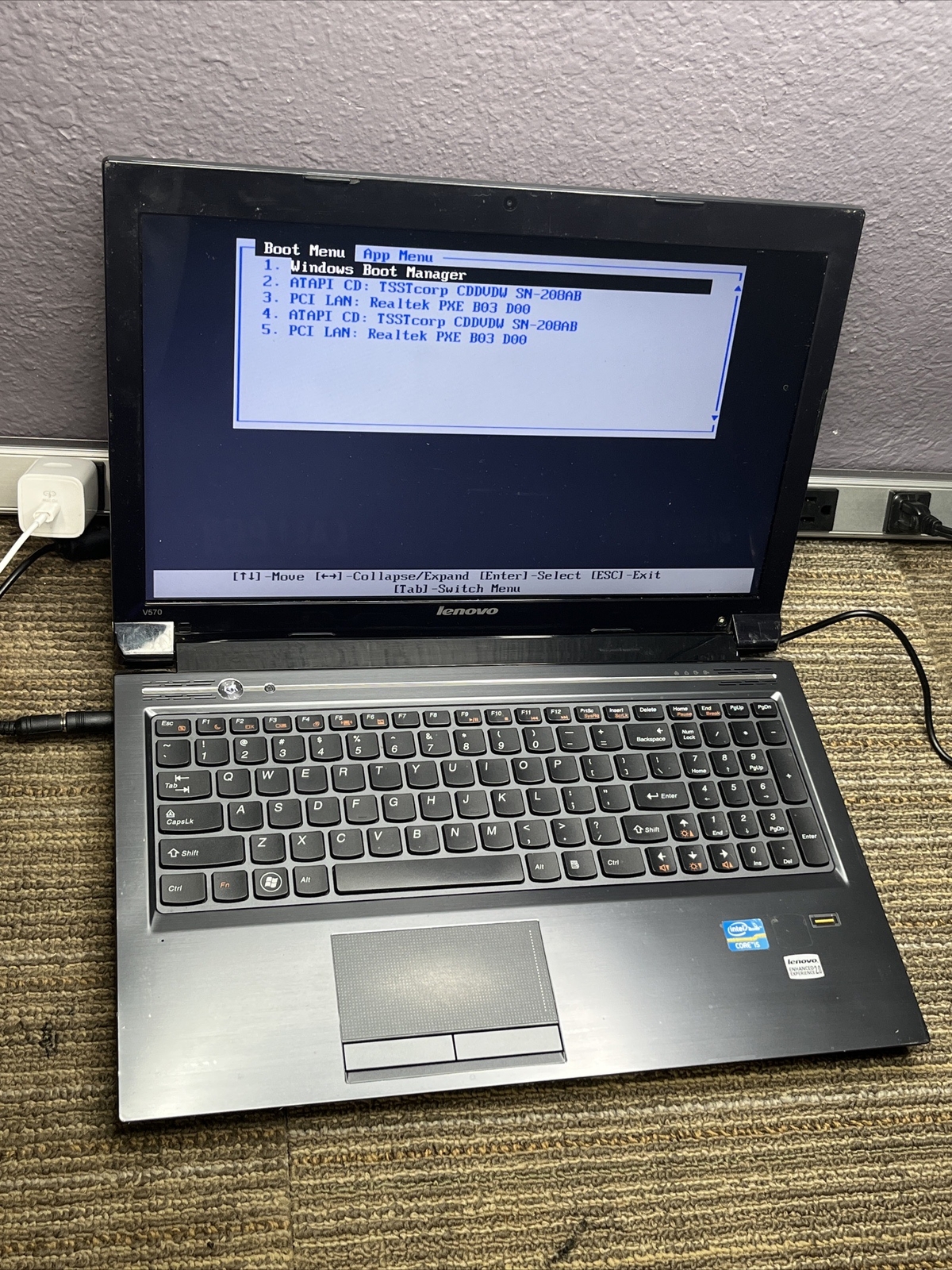 Lenovo IdeaPad V570 15.6″ / Intel Core i5-2450M @ 2.50GHz / (MISSING PARTS! 7233