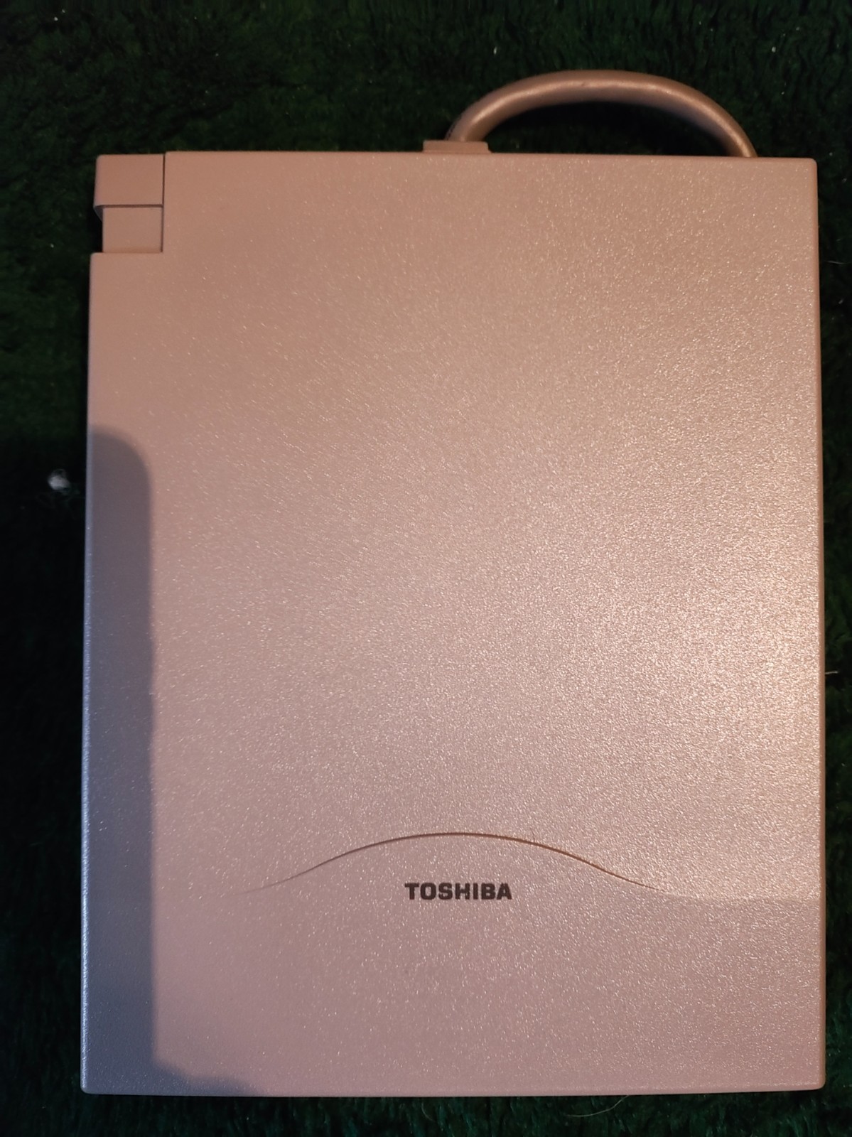 Toshiba Satellite 205CDS Pentium 100/16mb/4gb/6xcdrom/win95