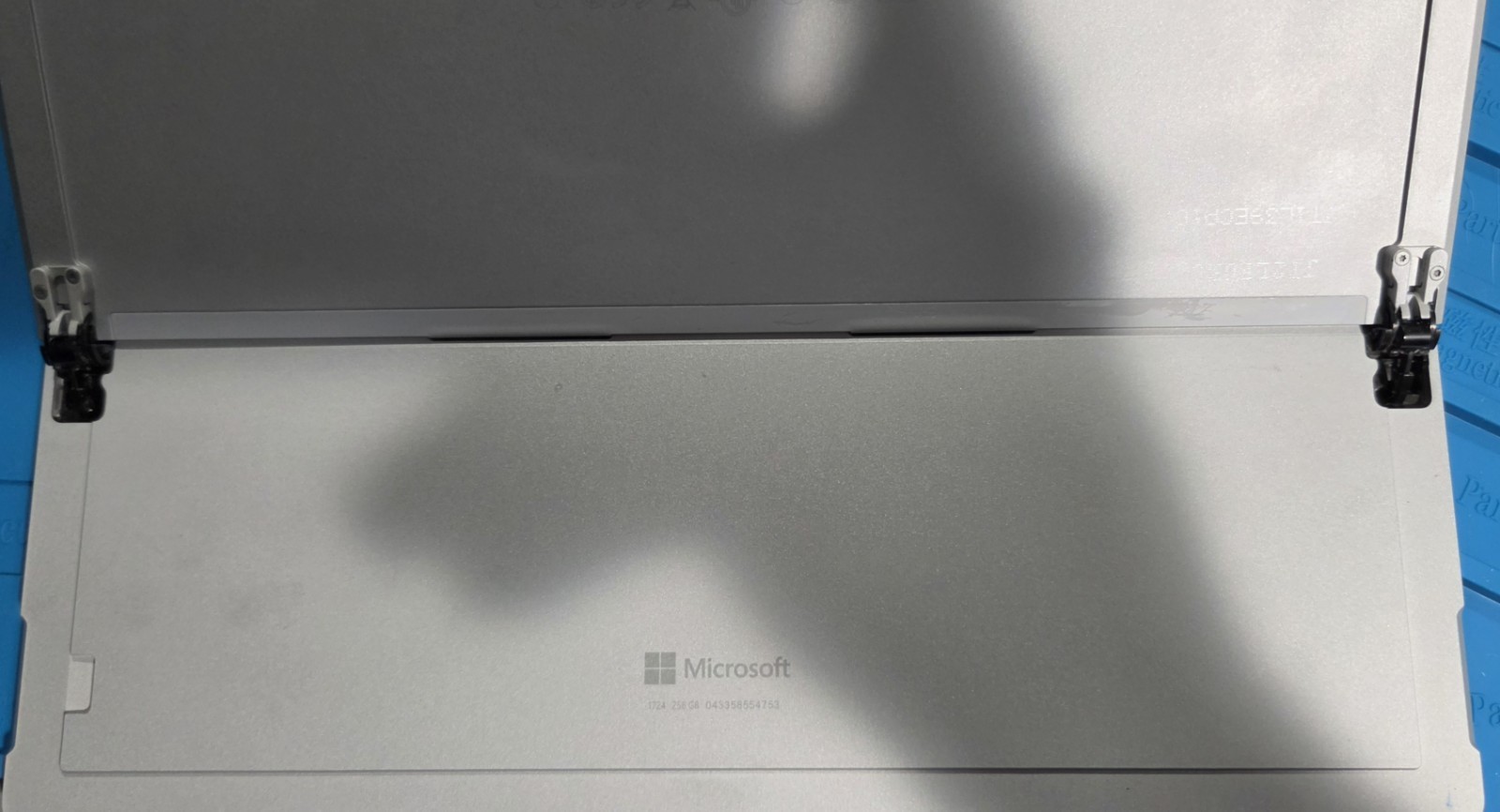 Surface Pro 4 256GB i5 Tablet i5-6300U 2.40GHz Model 1724 POWER ON AS IS Locked