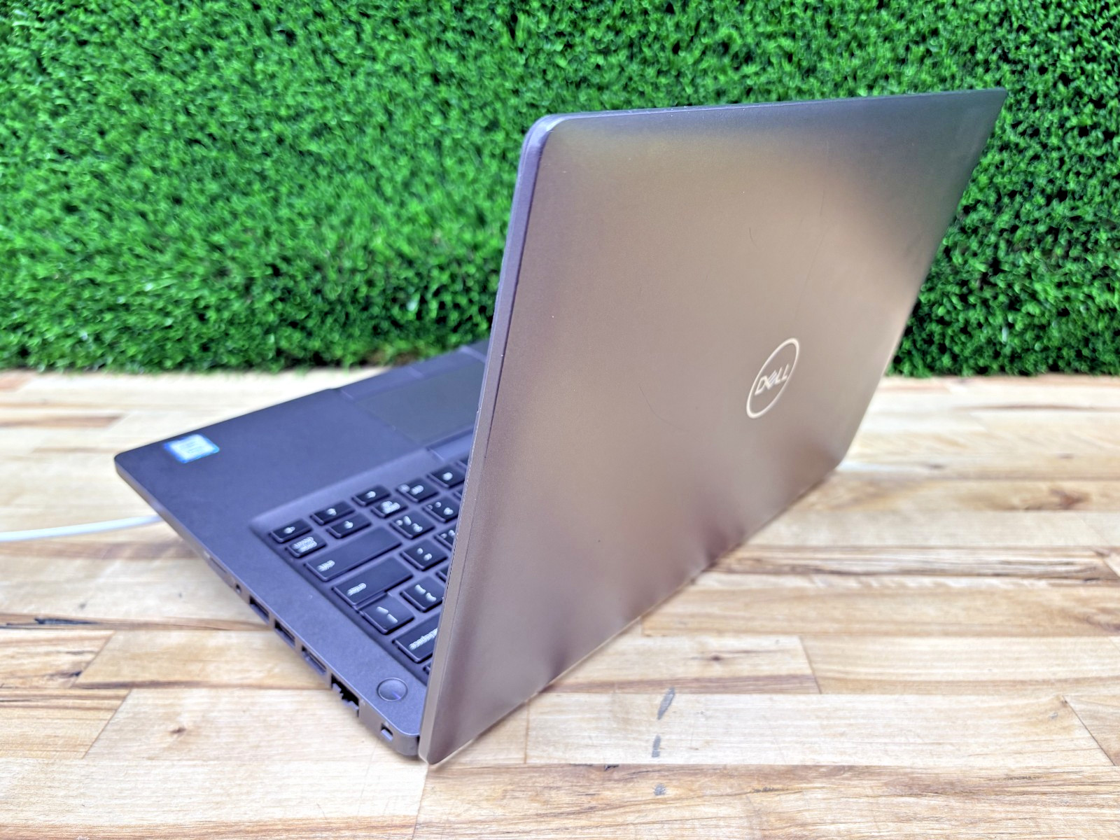 Dell Latitude 5401 14″ Intel i7-9th Gen 2.60GHz 16GB RAM 256GB SSD Win 11 Pro*