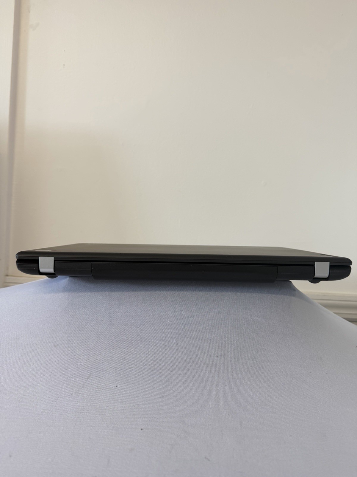 Lenovo Thinkpad E550 Laptop – Good Screen – Intel i5-5200U – RAM 8 GB- Read Des
