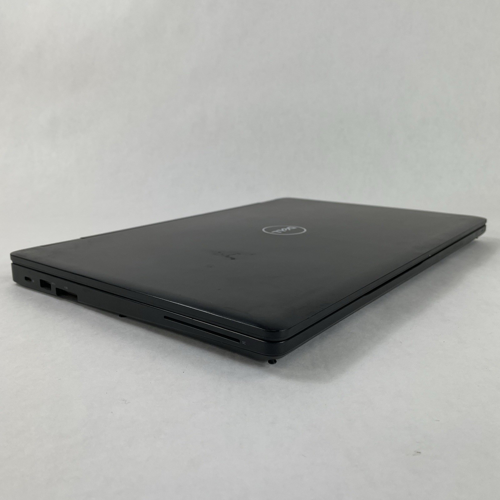 Dell Latitude 5580 15.6″ i5-7300U 2.6 GHz 8 GB RAM No SSD/OS/AC – Bad Back Edge