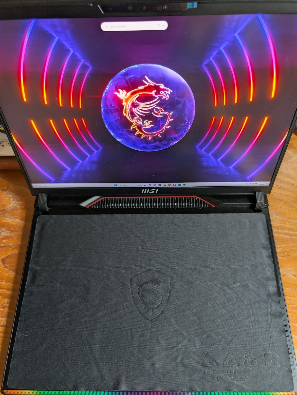 MSI Raider GE68 HX Gaming Laptop. i9-13950HX, 16GB 5600mhz DDR5, NVIDIA RTX4060