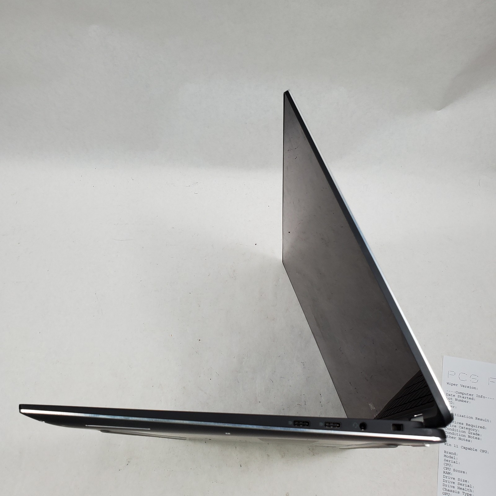 Dell XPS 15 9575 UHD 2 in 1 laptop Intel Core i7-8705G 3.1GHz 16GB RAM NO SSD