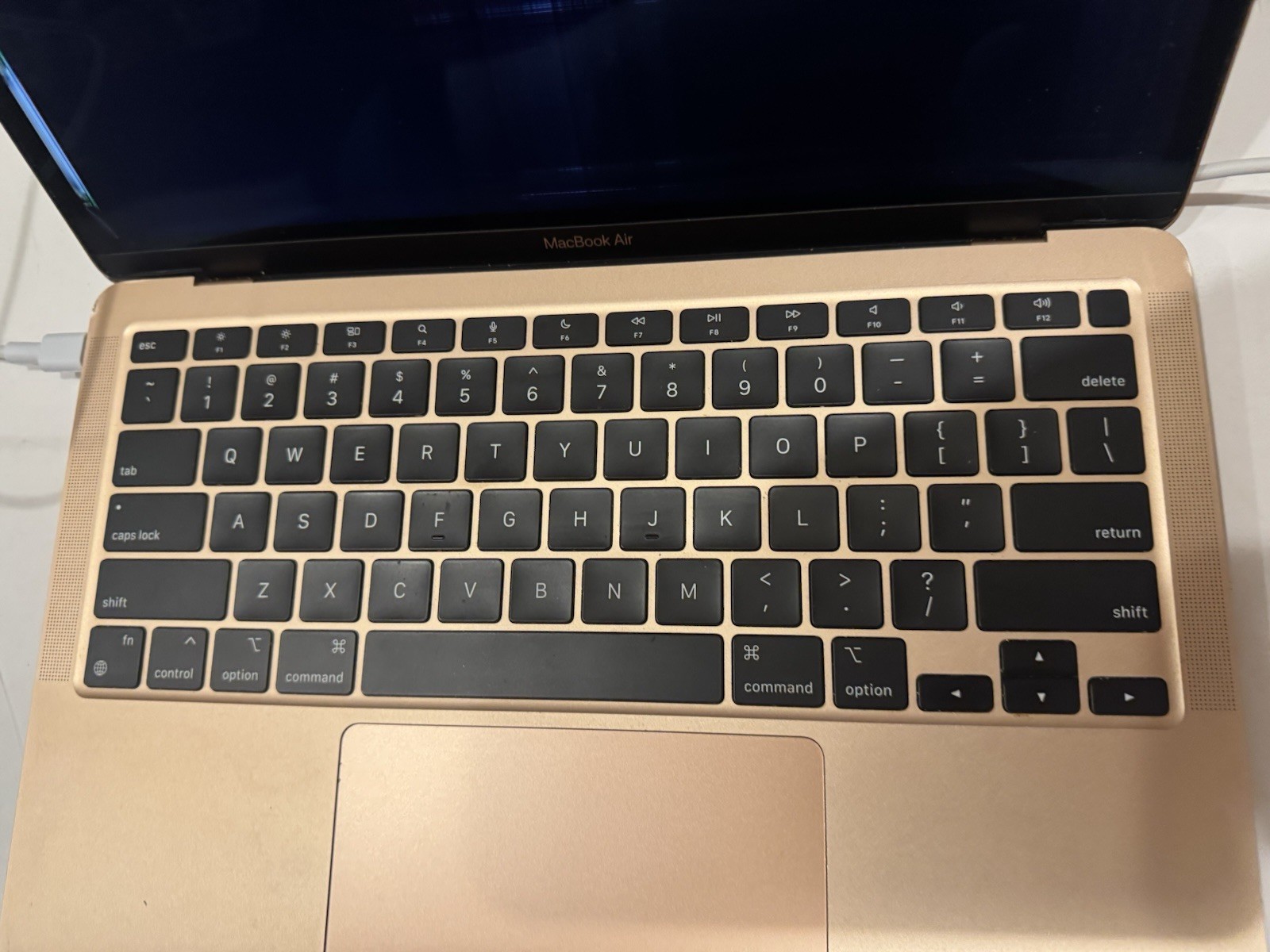 MacBook Air 13″ A2337 FOR PARTS, REPAIR Password LOCKED Internal Cracked Screen