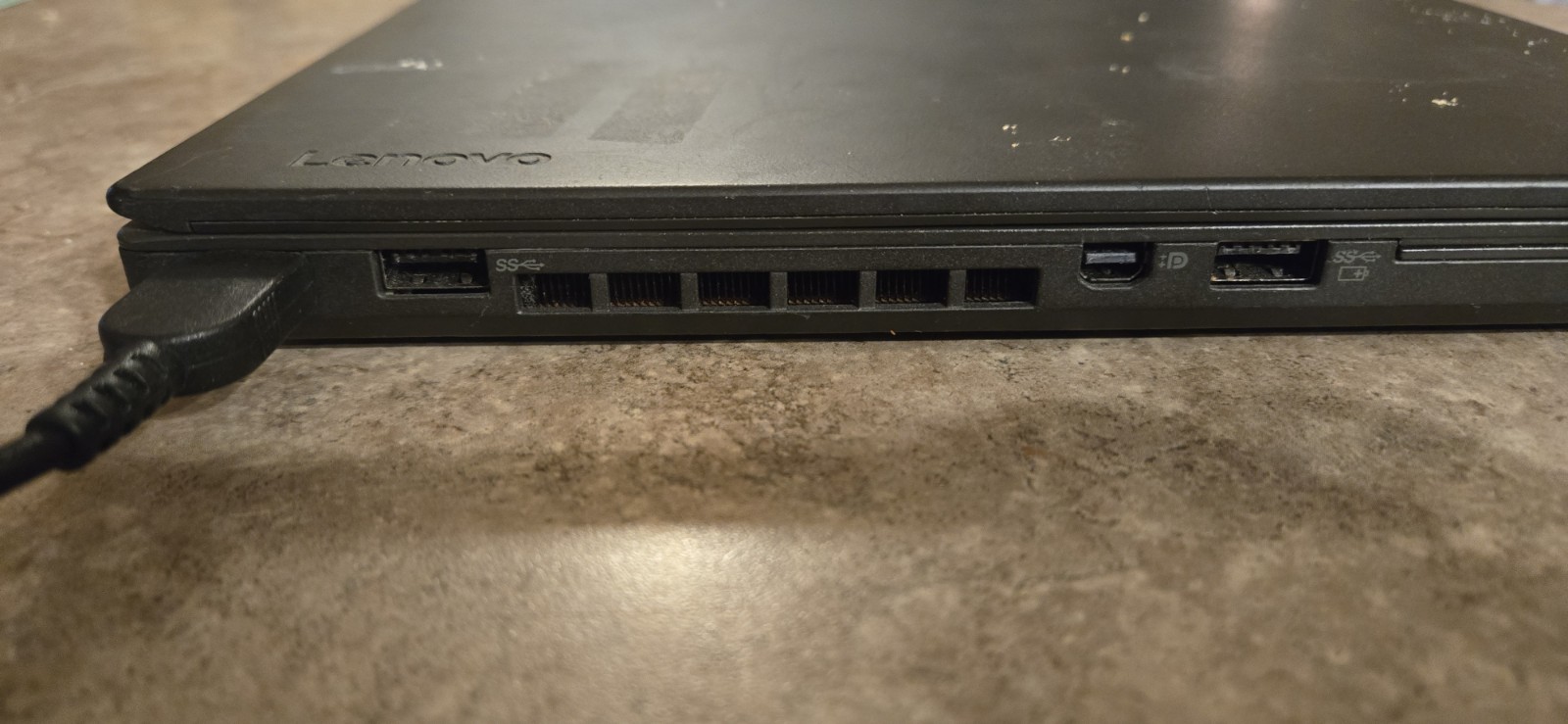 Lenovo ThinkPad T460 | i5-6300U (2.40GHz) | 8GB RAM | 250GB SSD