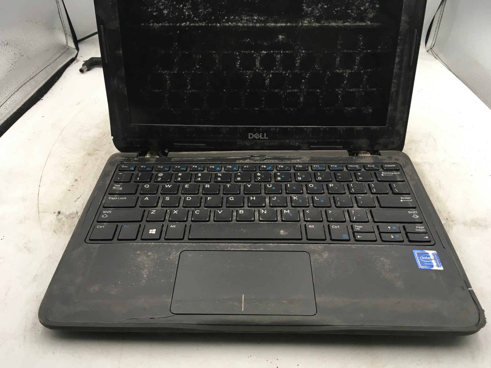 DELL LATITUDE 3180 – FOR PARTS/NO POWER – DAMAGED – INTEL CELERON – 4GB RAM – BB