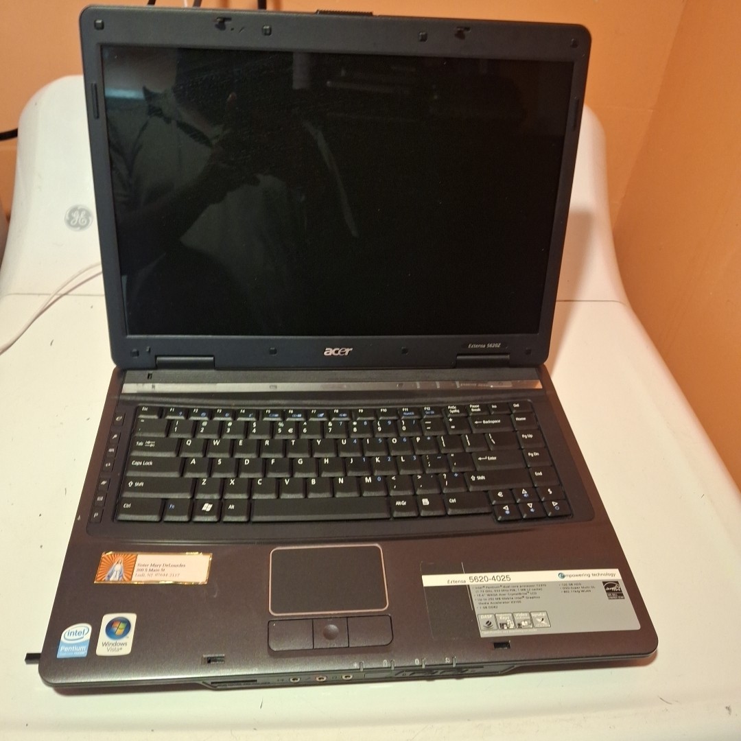 Acer Extensa 5620-4025 Series Laptop Black 15.4″ Display Windows Vista For Parts