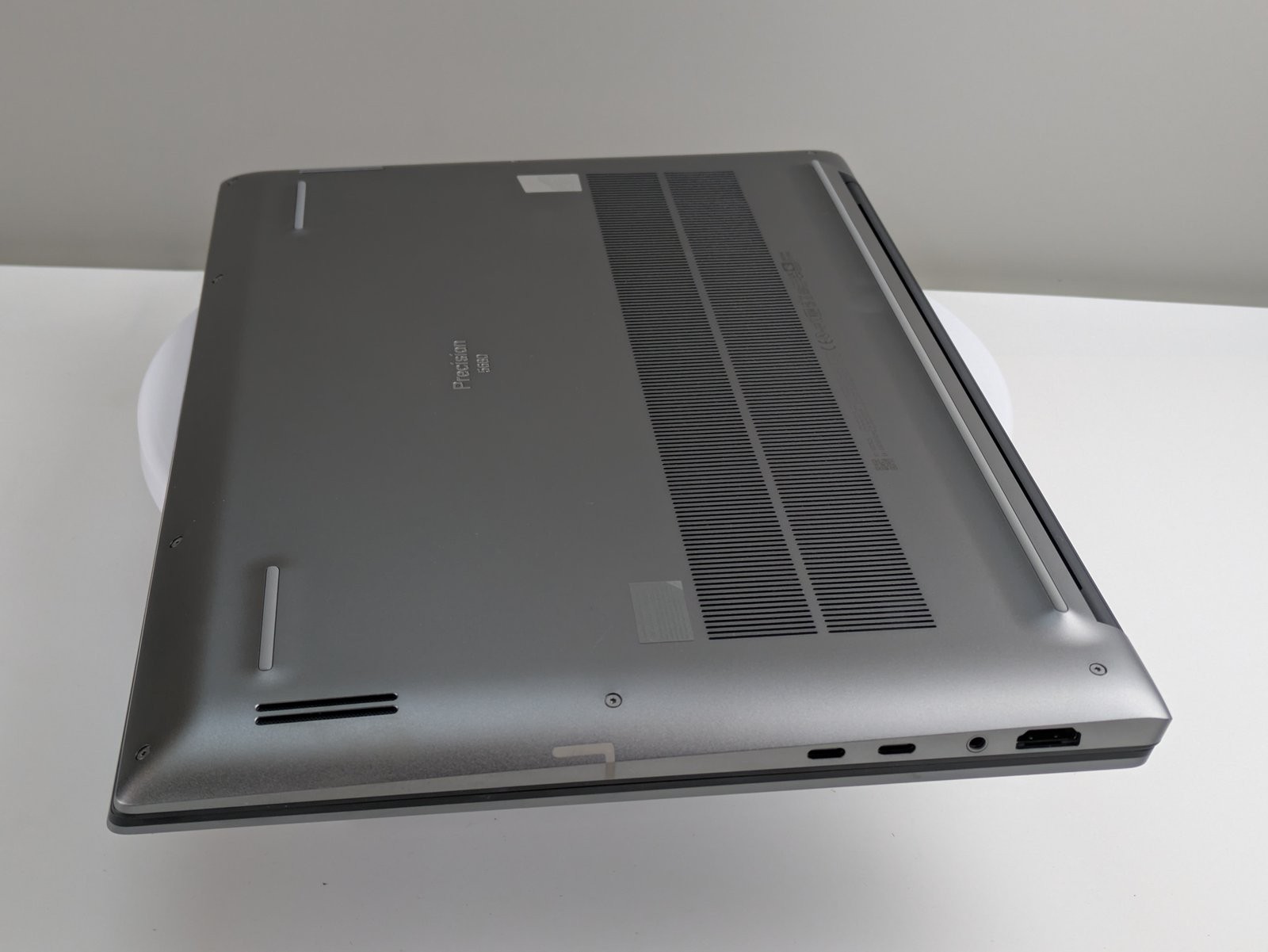 Dell Precision 5680 16″ i7-13800H 32GB RAM 512GB SSD RTX 2000 WUXGA W11P
