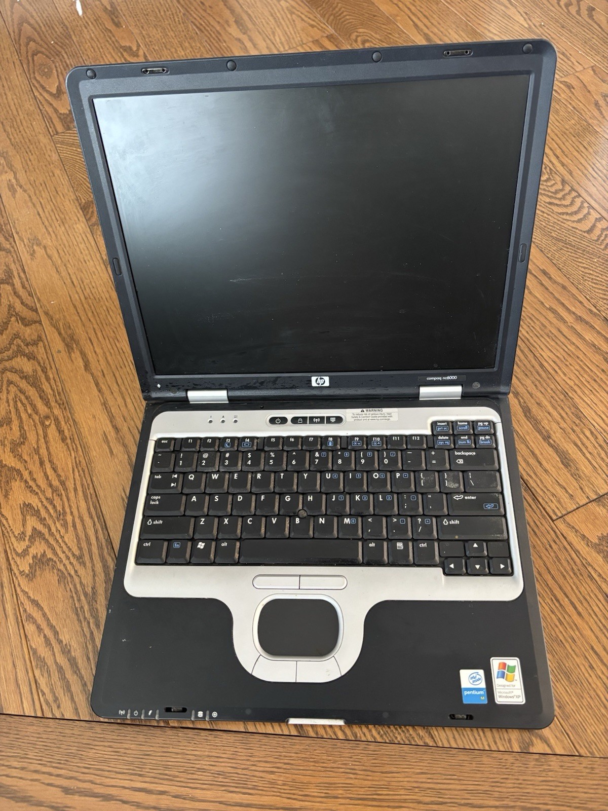 Old Compaq NC6000 Pentium M 1gig 60hdd Windows XP Sp3 French Laptop W/ Ac