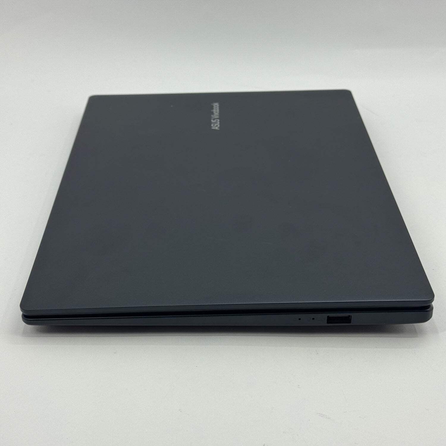 Asus Vivobook 14 X1407QA 14″ Snapdragon X 2.9GHz 16GB RAM 512GB SSD