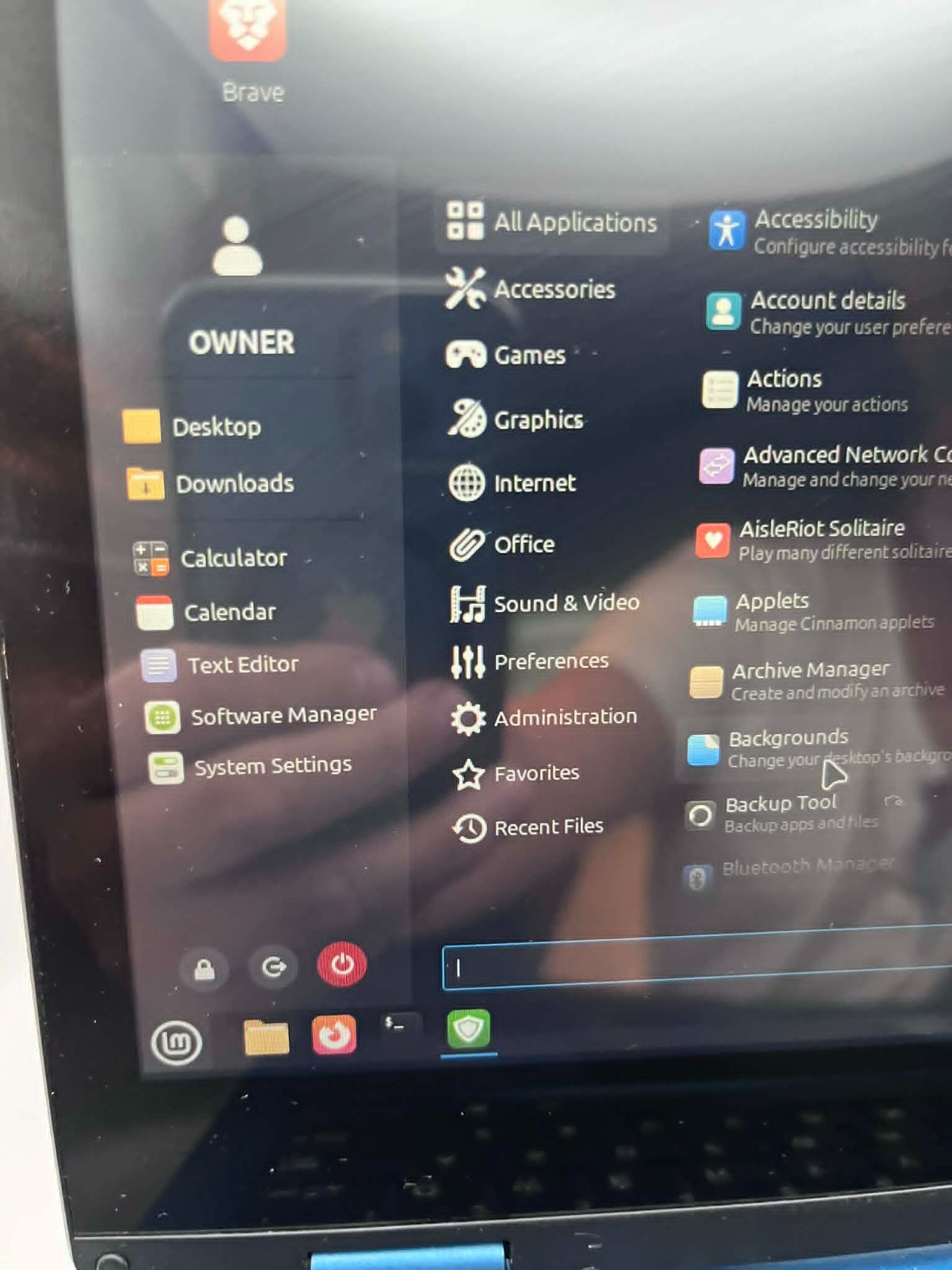 Gateway 11.6″ | Linux Mint | Intel Celeron | 4GB | 64GB SSD | New Charger