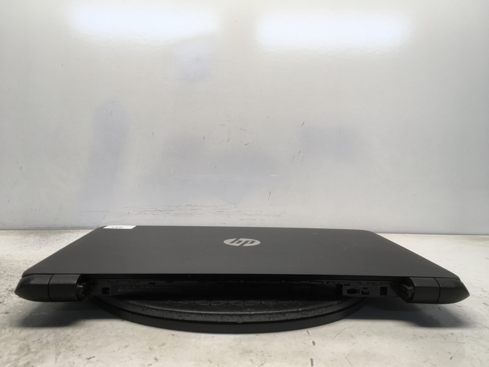 HP 15-F039WM Intel Celeron N2840 2.16GHz 4 GB NO HDD No Batt