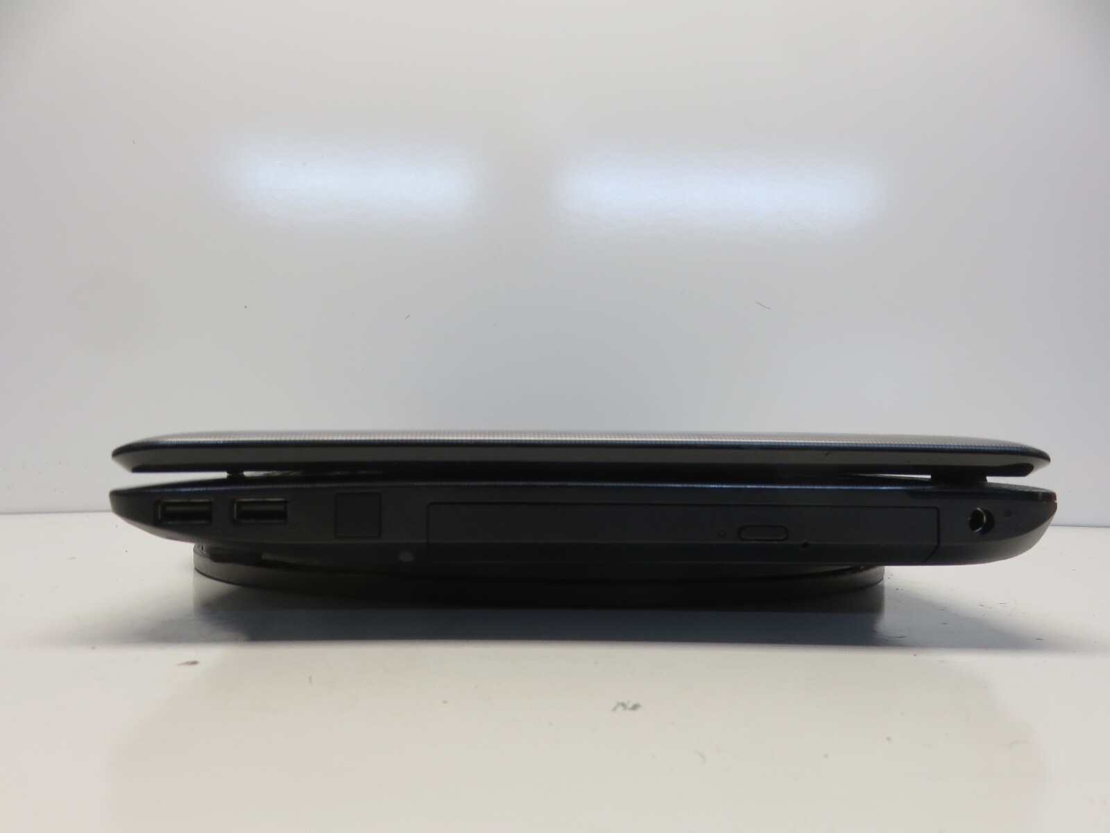 Toshiba Satellite L755-s5248 Intel Pentium B940 2 GHz 4 GB NO HDD No Batt