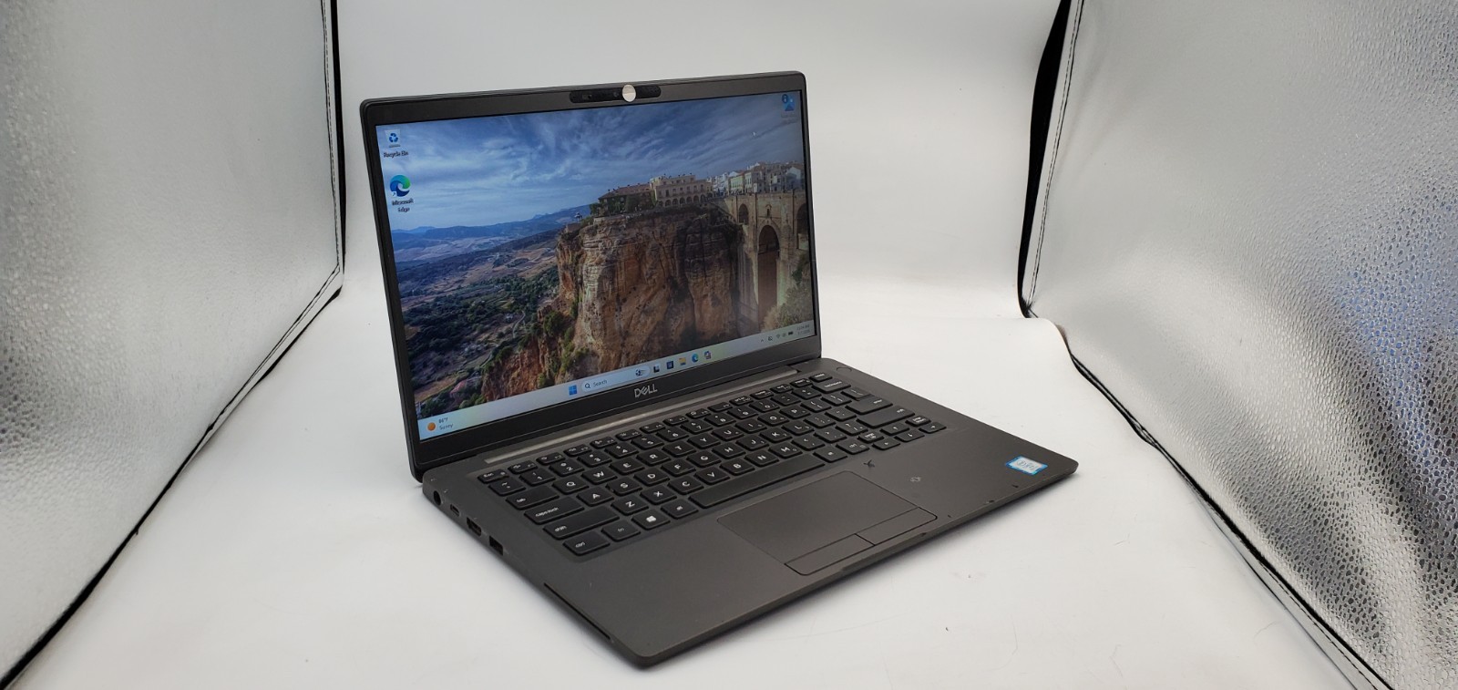 Dell Latitude 7400 Laptop Intel Core i7-8th Gen 32GB RAM 512GB SSD W11P 14″ FHD