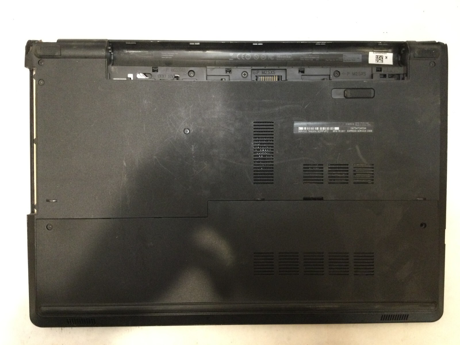 Dell Inspiron 15 5566 15.6″ / Intel Core i3 UNKNOWN SPECS / (POWERS ON/NO BOOT)