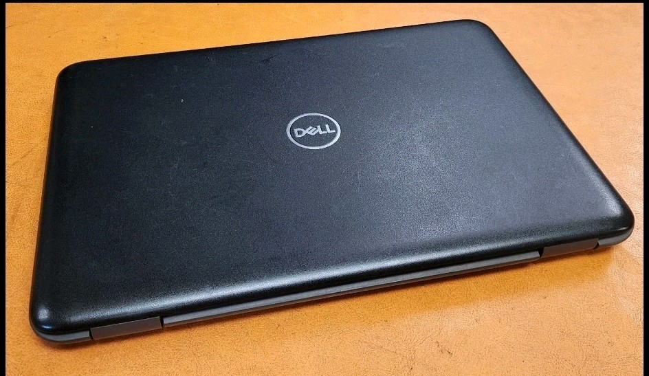 Dell Latitude 3190 – Intel Celeron, 128 GB SSD, 4 GB RAM, Windows 11