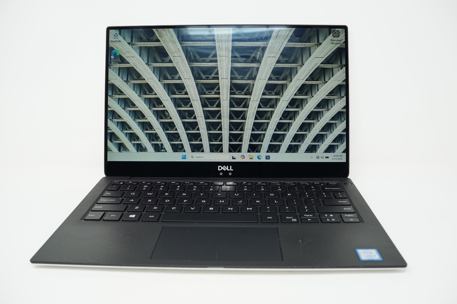 Dell XPS 13 9370 Core i7-8550U 1.80GHz 8GB Ram 256GB SSD 1080p Non-Touch Good.