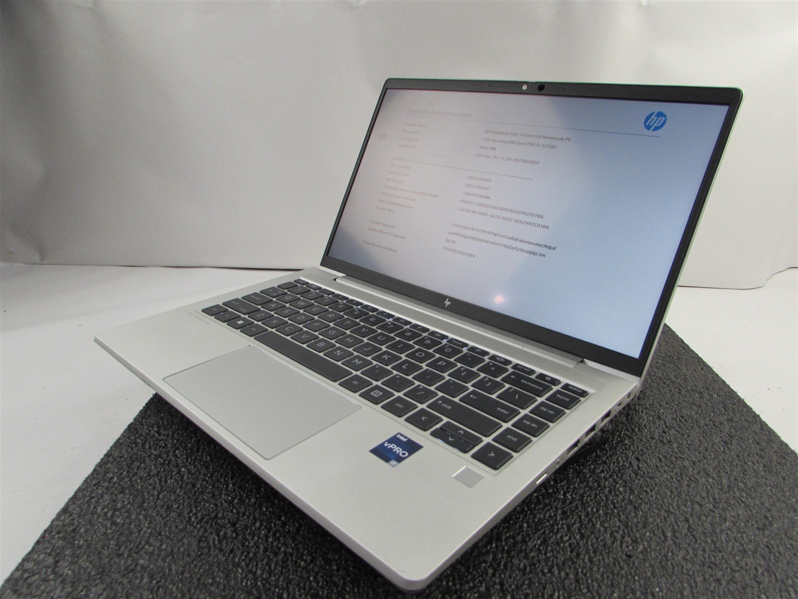 HP ELITEBOOK 640 (G9) 1920X1080 FHD TOUCHSCREEN I7-1270P NO SSD 4GB RAM NO O.S