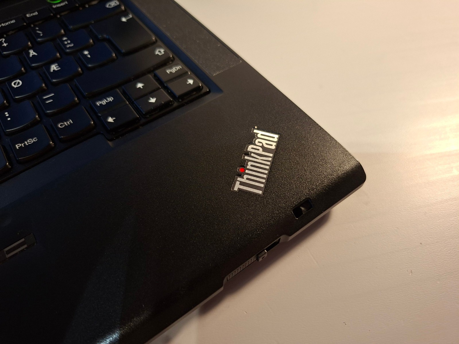 ThinkPad T430 i7 | Heads / Libreboot Qubes OS | 1600×900 | 16GB RAM | 240GB SSD