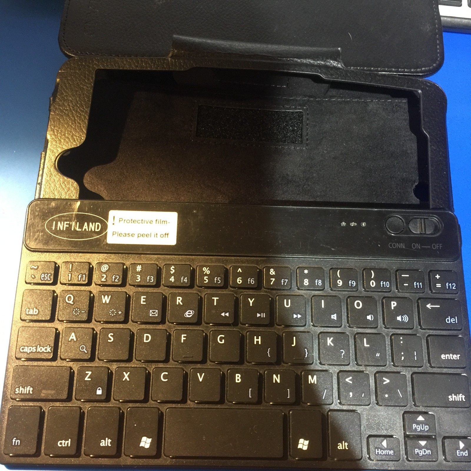 HP Stream 7 5701 Wi-Fi Windows 8.1 Tablet with mini keboard/case works 32gb