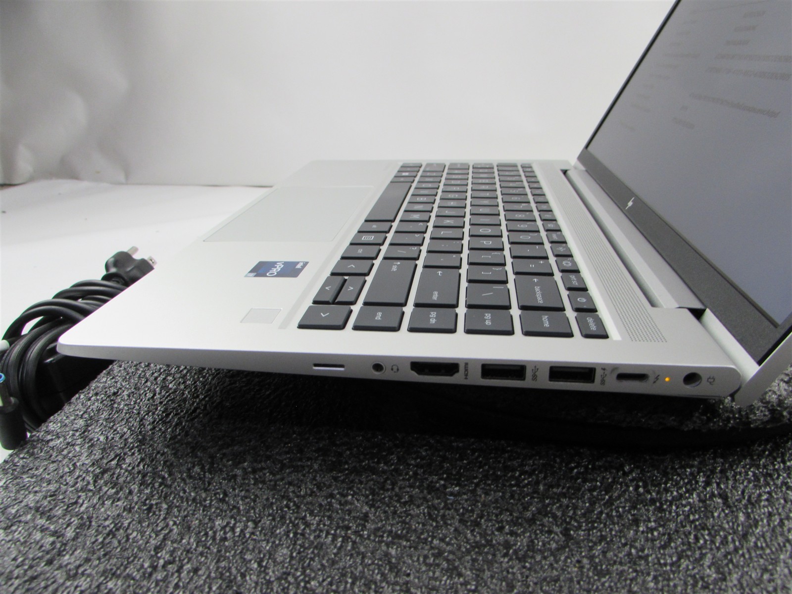 HP ELITEBOOK 640 (G9) 1920X1080 FHD TOUCHSCREEN I7-1270P NO SSD 8GB RAM NO O.S