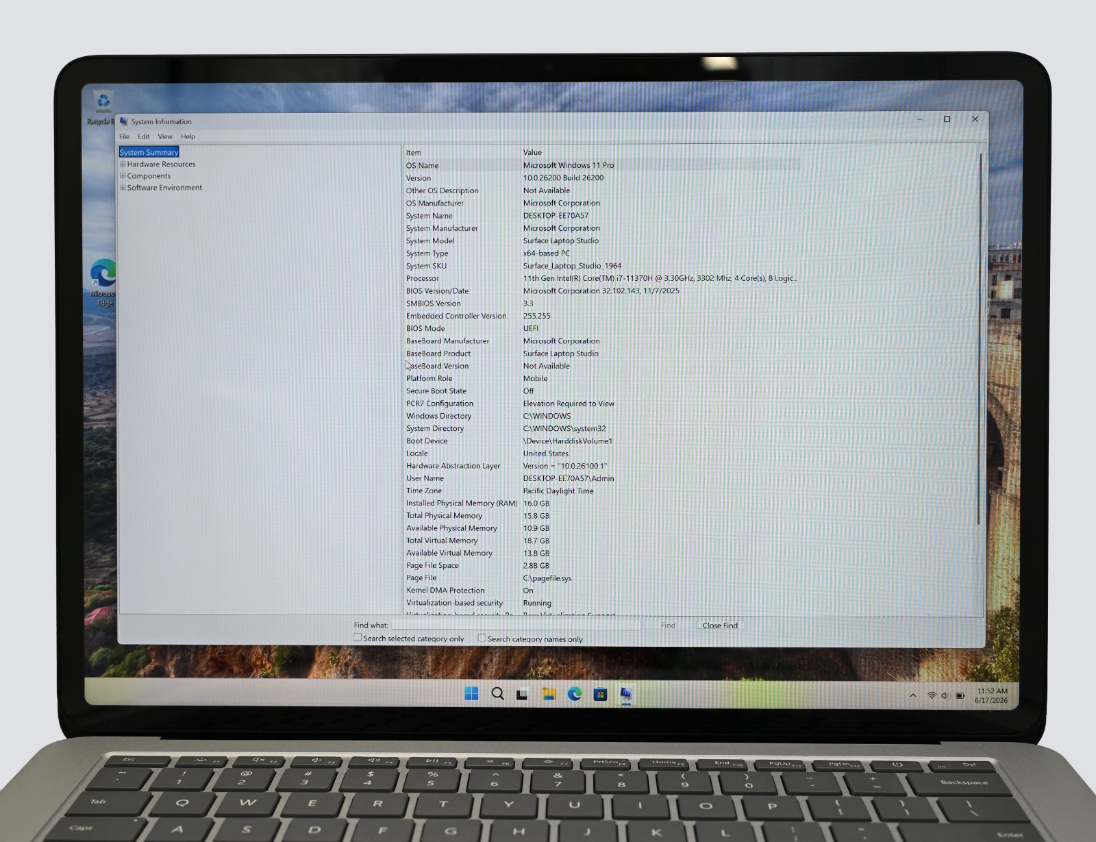 Microsoft Surface Laptop Studio i7-11370H 3.3GHz 16GB RAM 512GB SSD RTX 3050 Ti