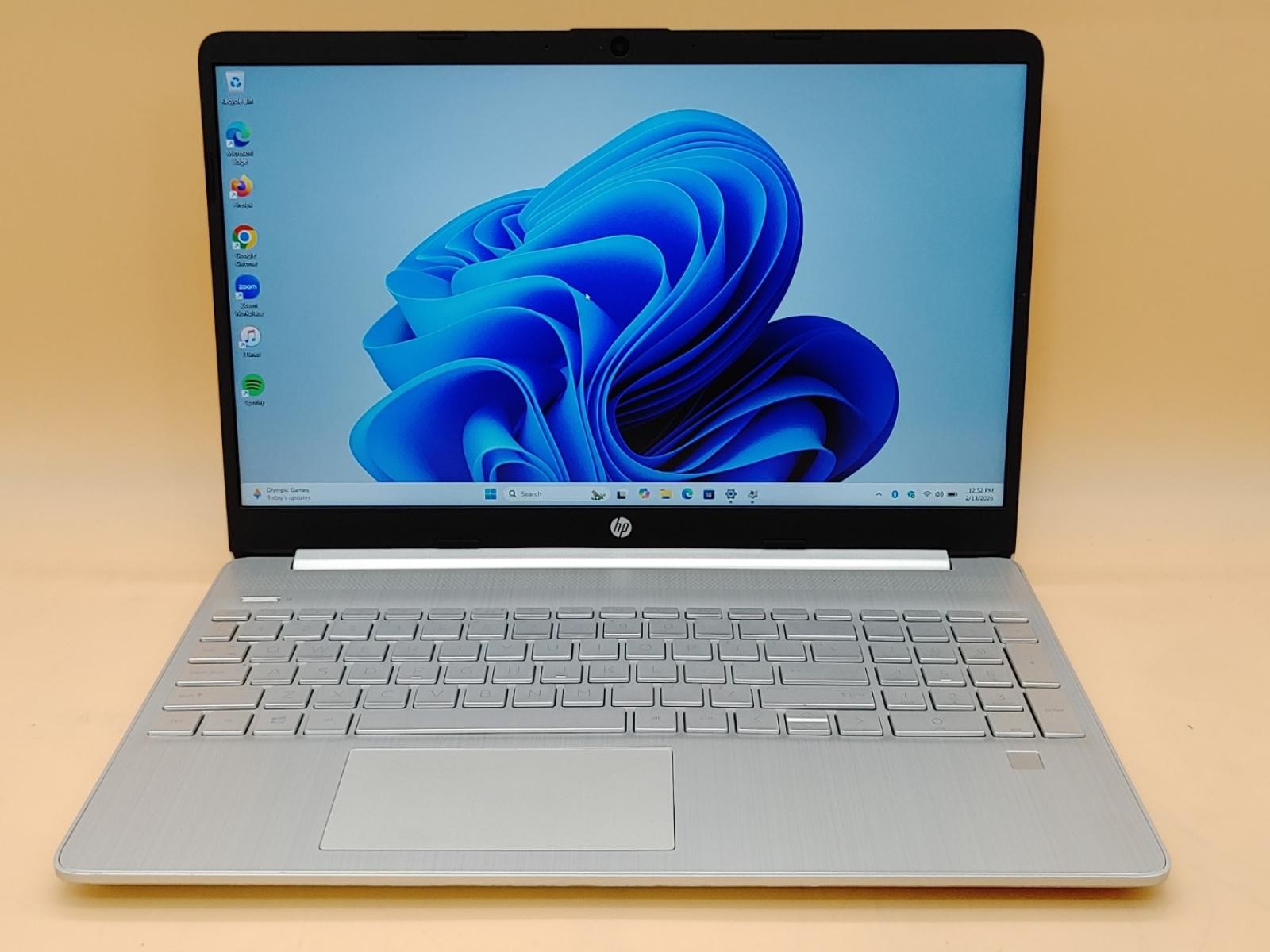 HP Laptop 15-dy2035tg 15.6″ Intel i3-1125G4 8GB 256GB Win11 *NO A/C* **READ**