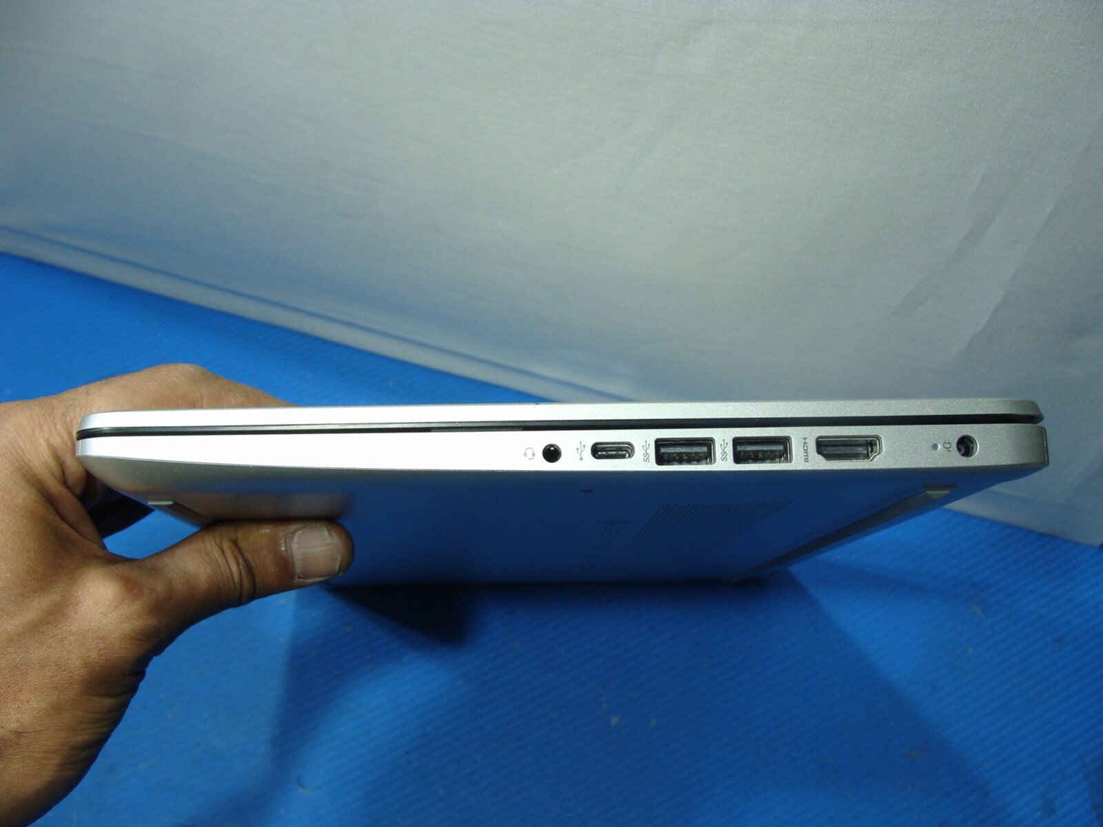 Powerful battery 96% HP 14” FHD 1920 x 1080 Intel i5-1035G4 4GB RAM 128GB SSD