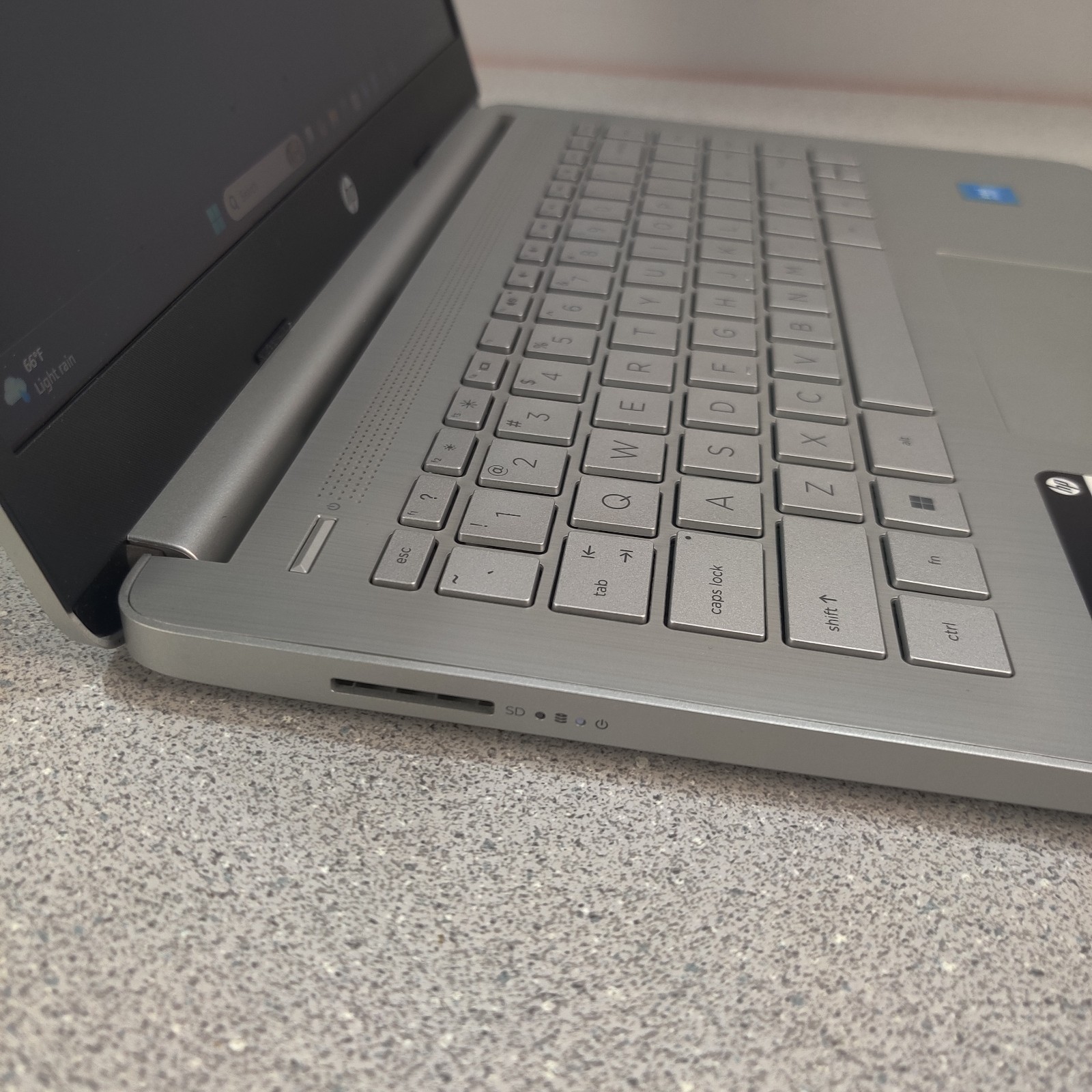 HP Laptop 14-DQ0760DX 14″ Intel N4120 8GB 128GB Silver Win 11 Home NO CHARGER
