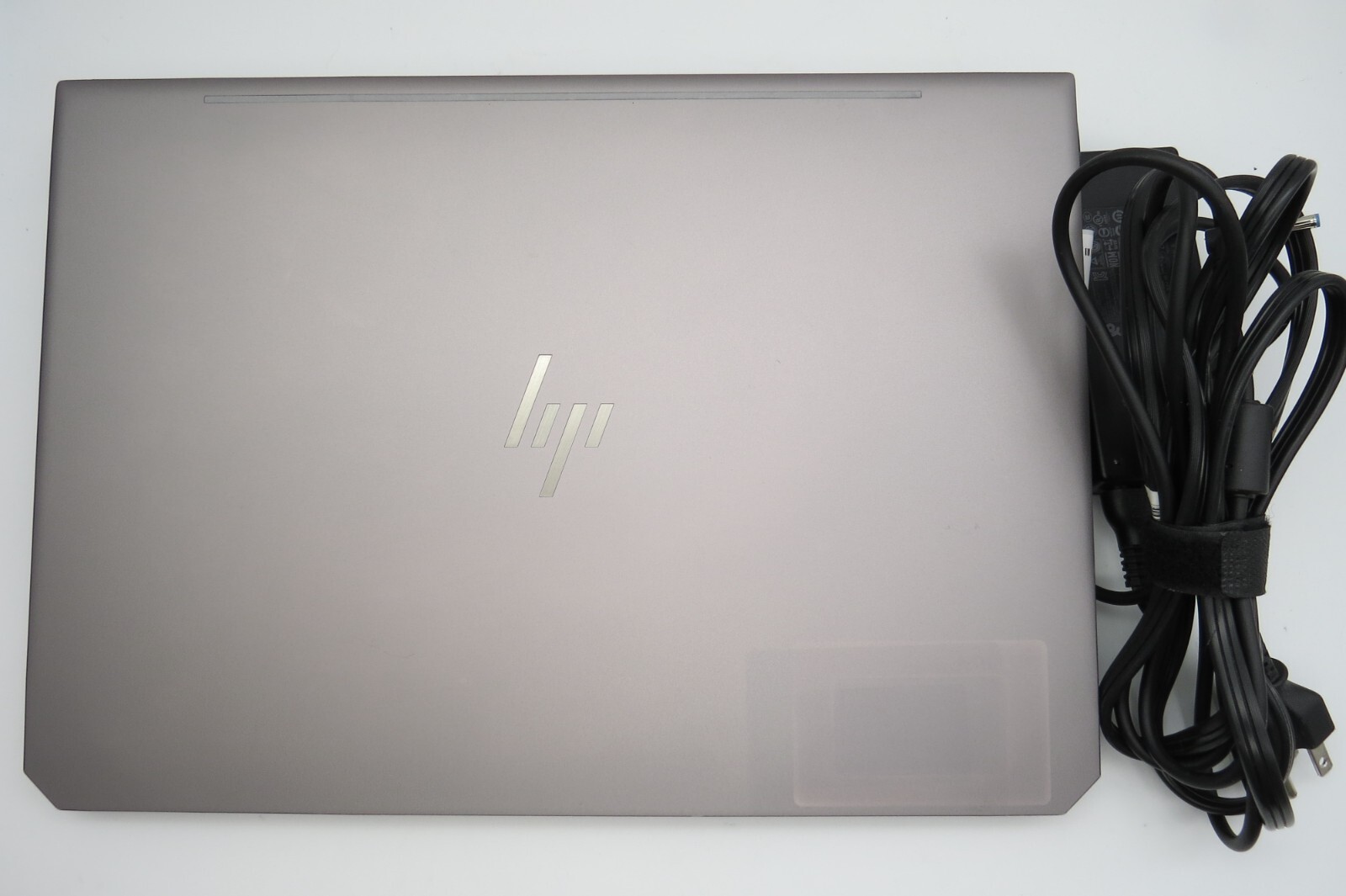 HP ZBook Studio G5-15.6″-i7-8850H@2.60GHz-32GB RAM-256GB M.2 NVME-NO OS *READ*