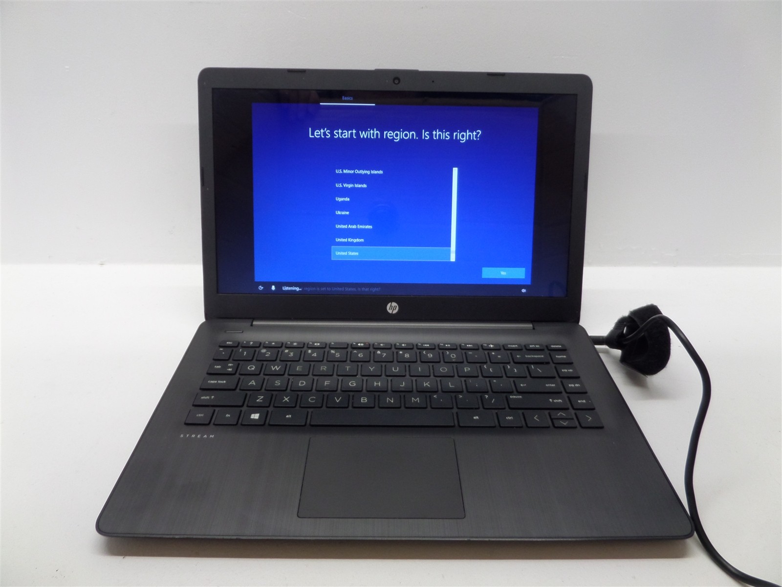 HP Stream 14-ds0020nr 14″ Laptop w/ A4-9120E Radeon R3 4GB RAM 32GB eMMC Win10