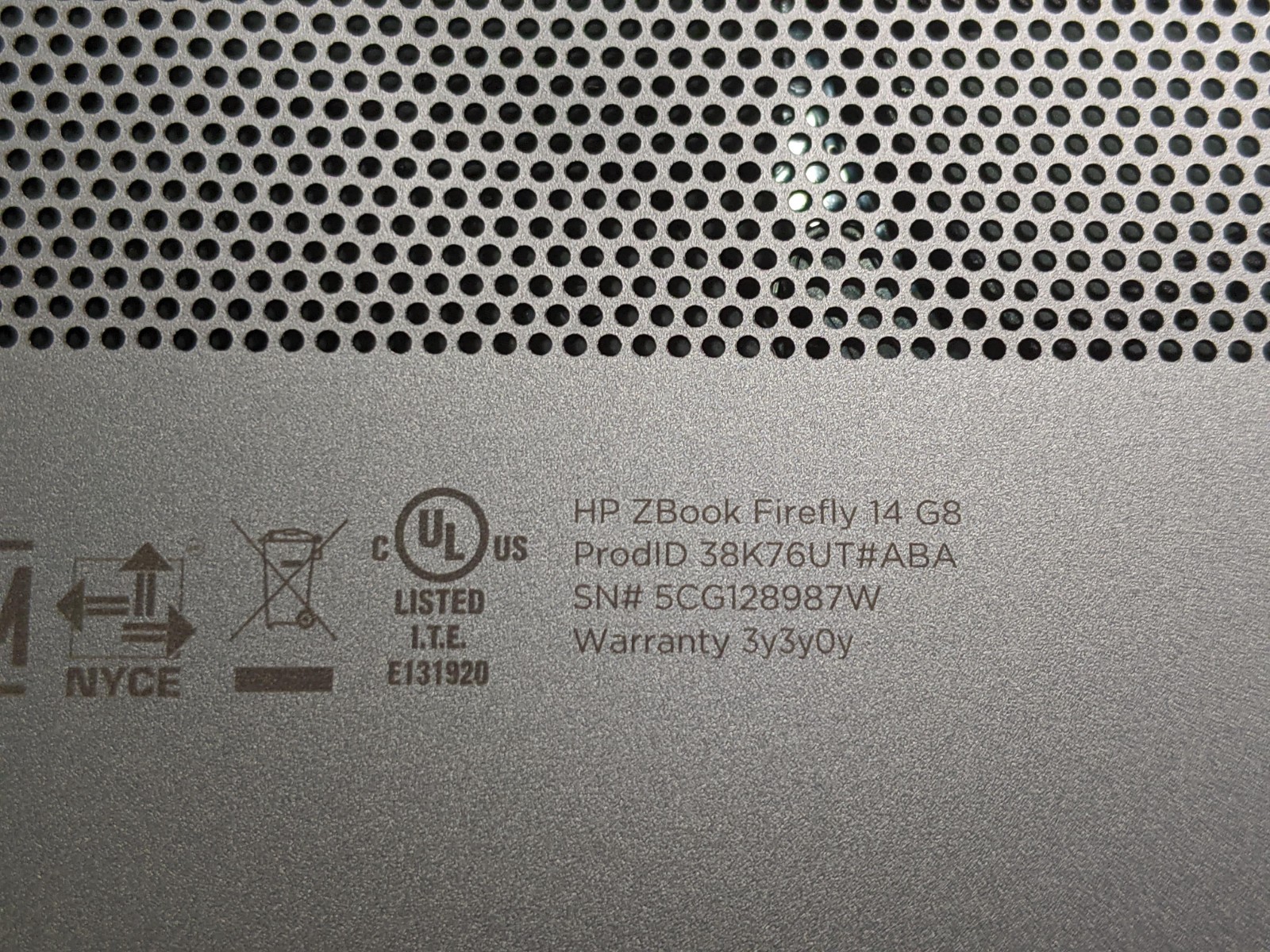 HP ZBook Firefly G8 14″ FHD i7-1185G7 3GHz 16GB 512GB SSD NVIDIA T500 W11Pro +PA