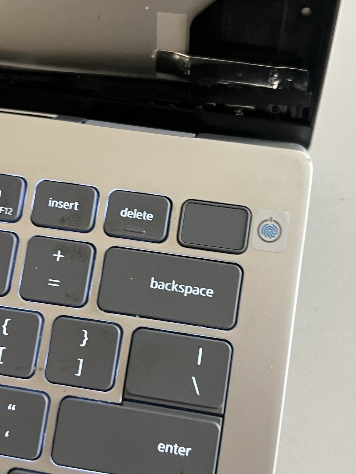 Dell Inspiron 14 P157G 14″ Ryzen 5 5625U Please Read