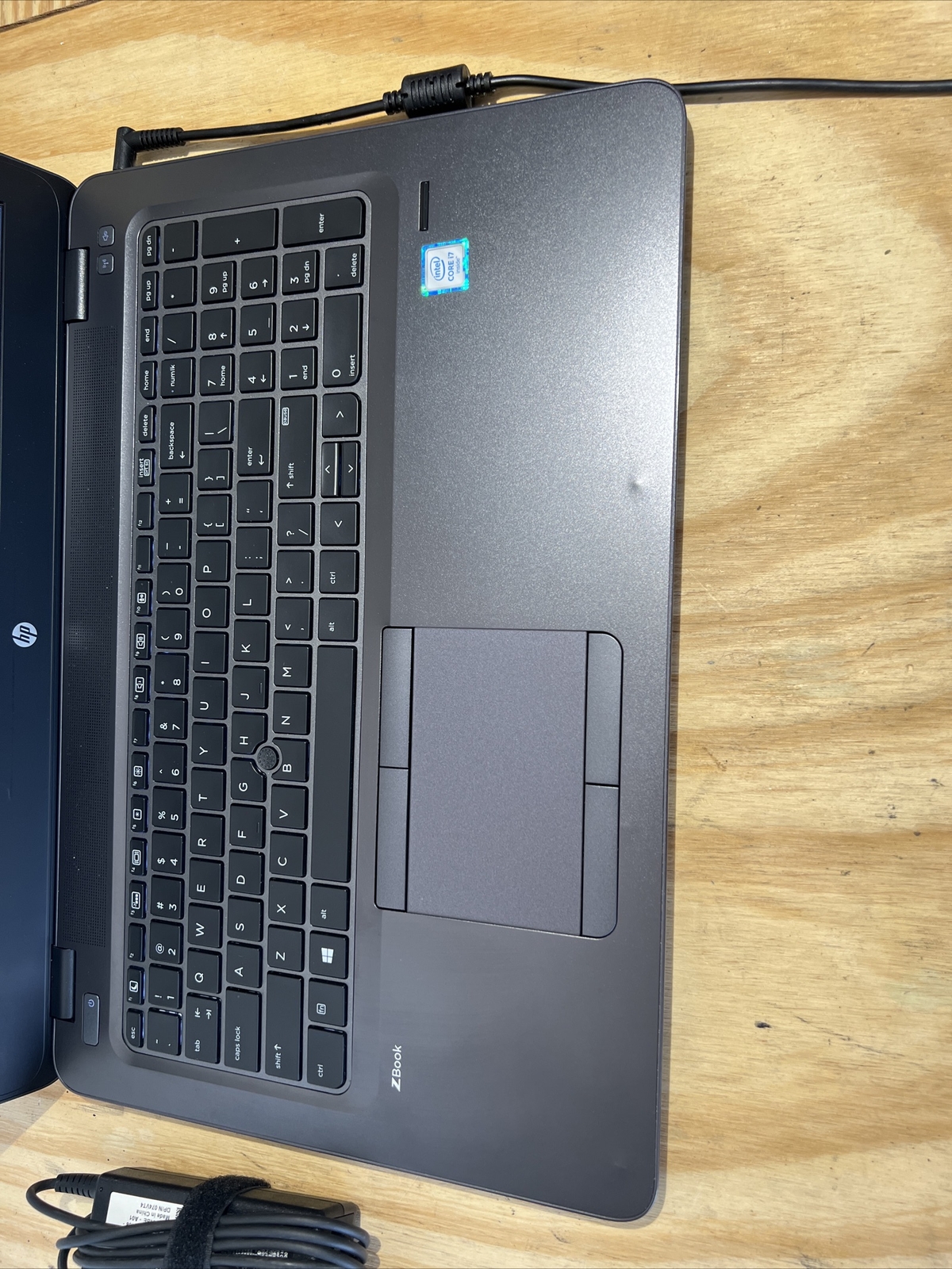 Hp ZBook 15u G3 I7-6500U-2.5GHz .256 SSD-16GB Ram , Read Description