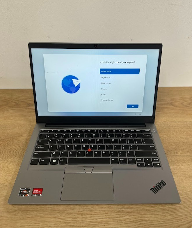 Lenovo ThinkPad E14 Gen 4 Ryzen 7 5825U 16GB DDR4 AMD Radeon Graphics 512GB SSD
