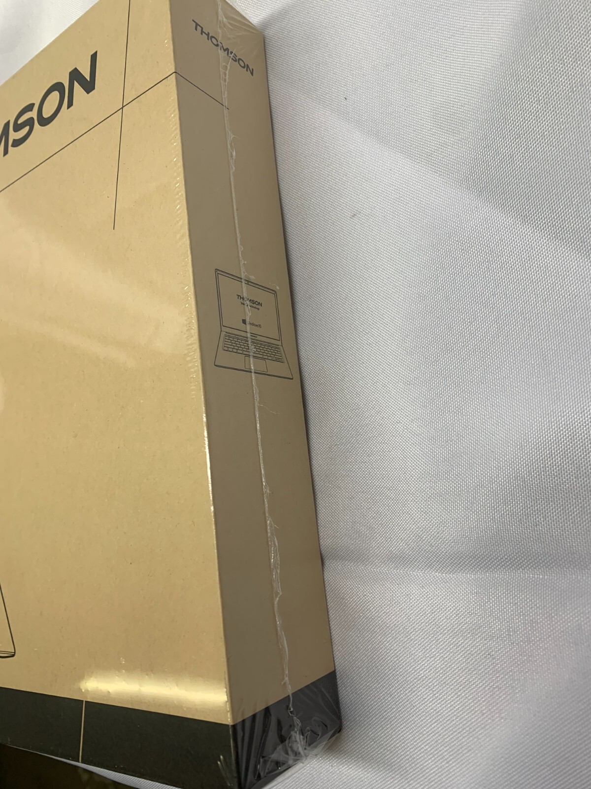 Thomson Laptop Windows 10 NEOX14 14.1 In-4Gb Ram- 4Intel 64Gb-METALCASE PINK