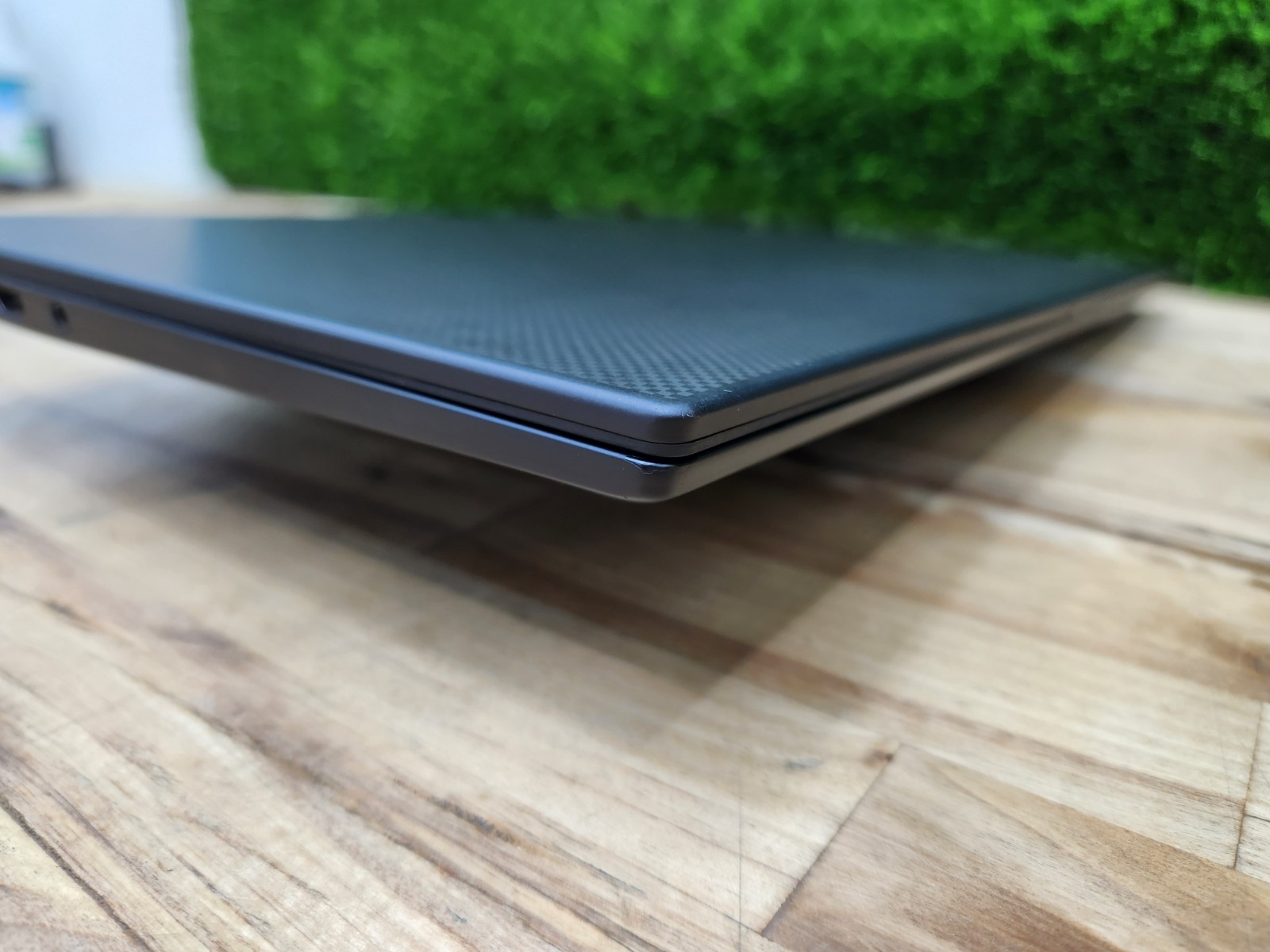 Lenovo ThinkPad P1 Gen 3 15.6″ 4K Touchscreen i9-10885H 32GB 512GB SSD T2000 ~